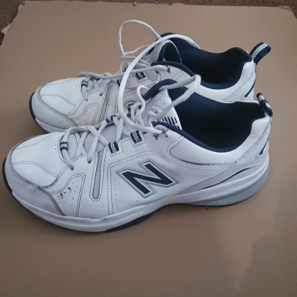 New Balance 608 Men's Sneakers  Runnig Shoes White Black Good Conditions SZ 12